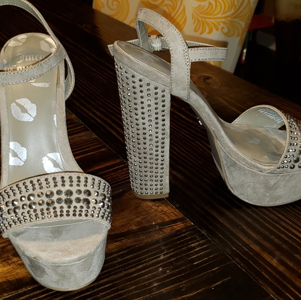 Shoes - Picture 3 of 3
